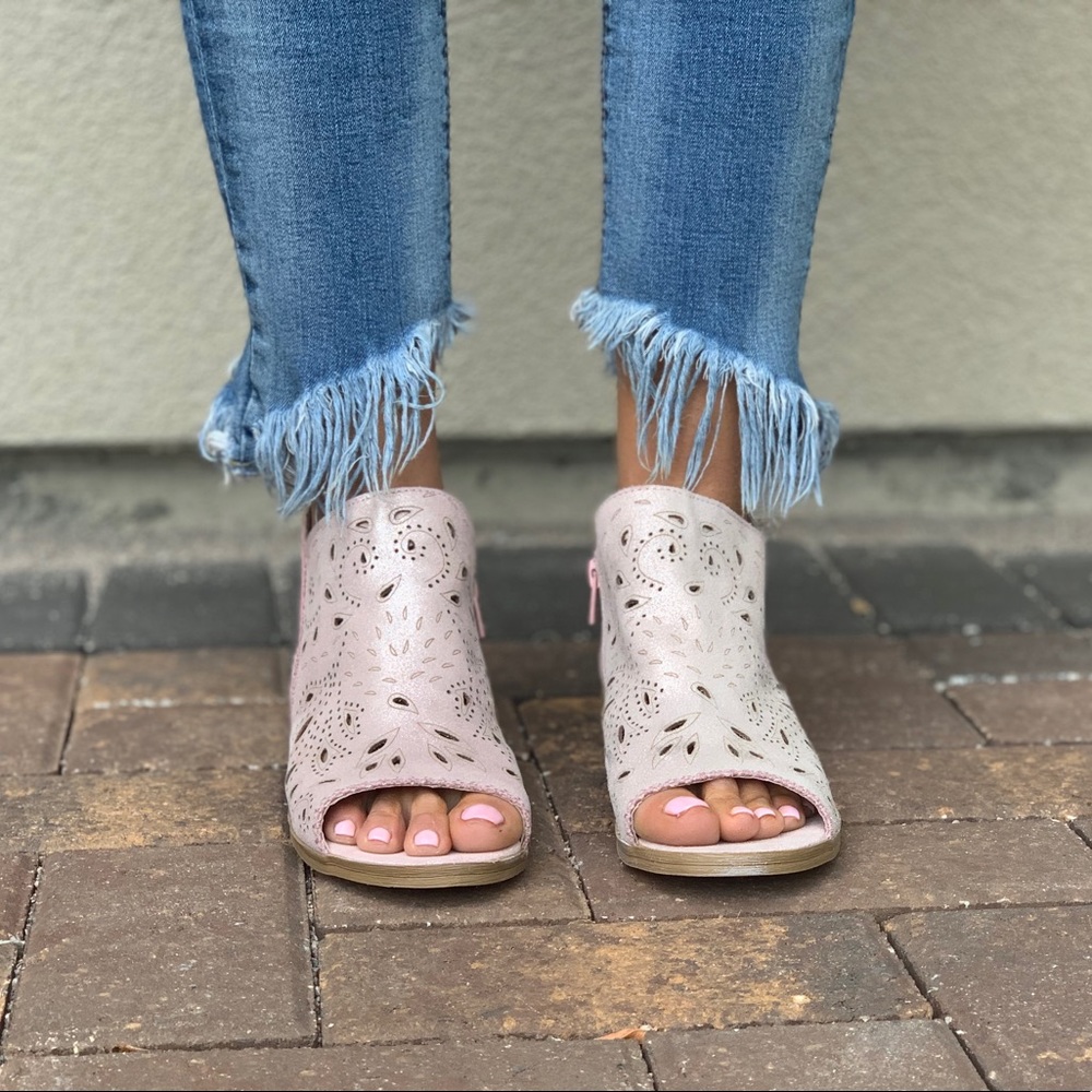 Distressed Genuine Leather Gladiator Peep Toe Boot - Picture 6 of 8